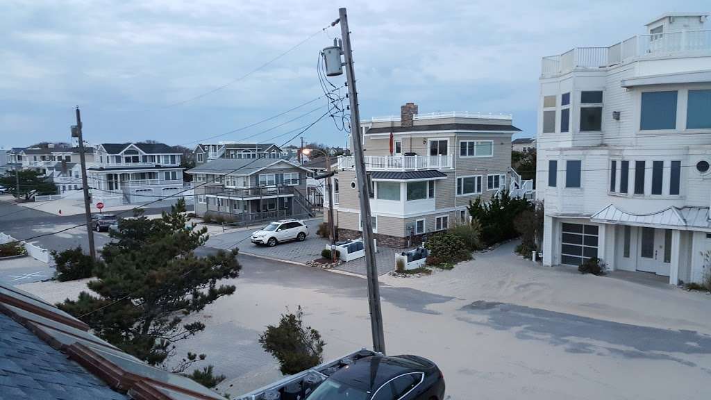 Fishbone LBI | Pet-Friendly Beach Haven Rental | 1600 Atlantic Ave, Beach Haven, NJ 08008 | Phone: (609) 848-8491