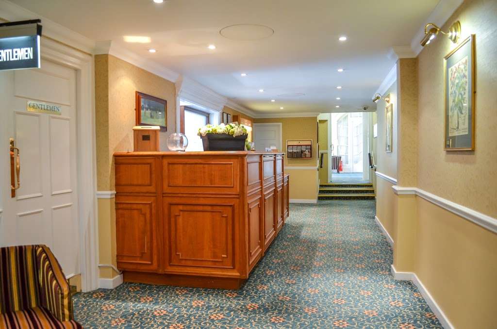 West Lodge Park Hotel | Cockfosters Rd, Barnet EN4 0PY, UK | Phone: 020 8216 3900