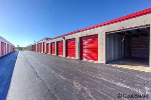 CubeSmart Self Storage | 1004 S Milwaukee Ave, Wheeling, IL 60090, USA | Phone: (847) 537-2242