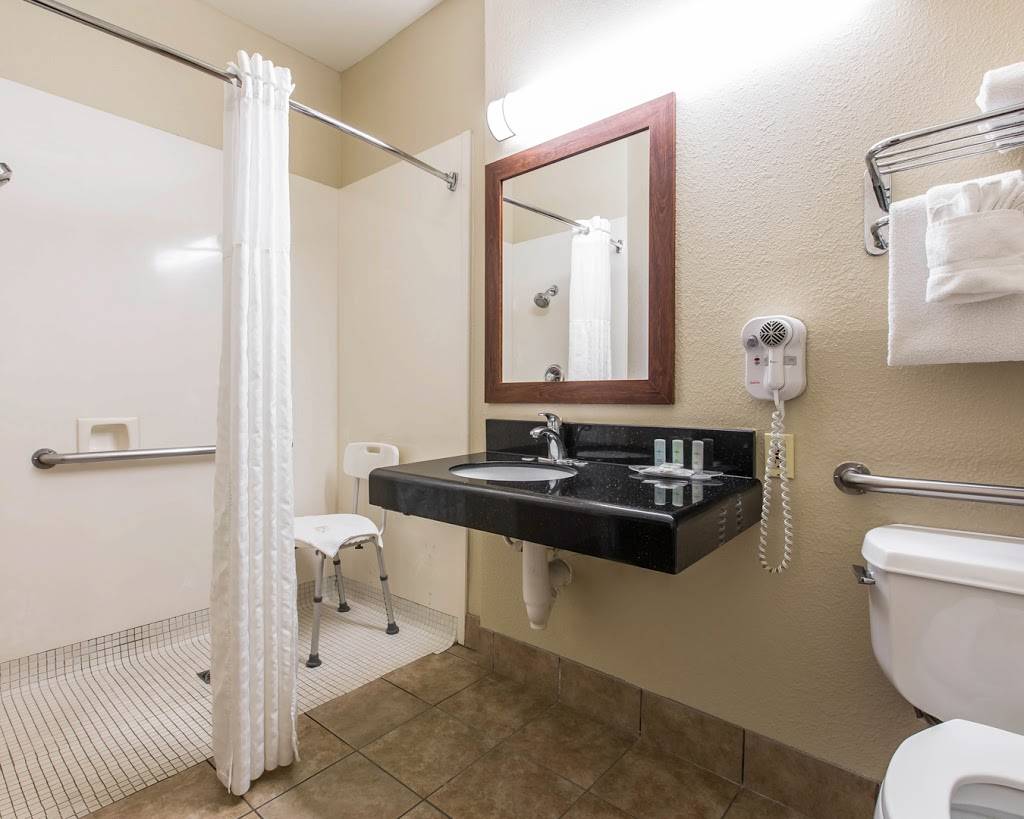 Comfort Suites | 3115 Camino Del Rio Ct, Bakersfield, CA 93308 | Phone: (661) 325-8000