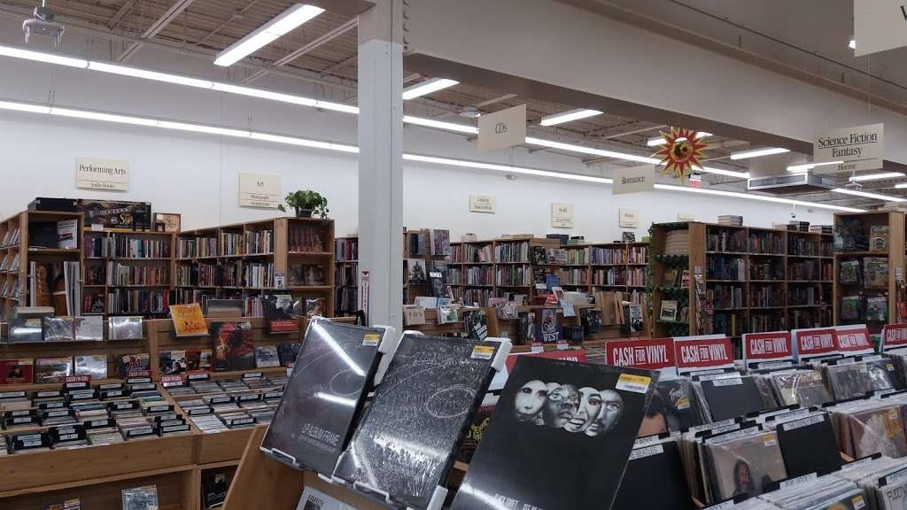 Half Price Books Vernon Hills | 701 N Milwaukee Ave, Vernon Hills, IL 60061, USA | Phone: (847) 573-1947
