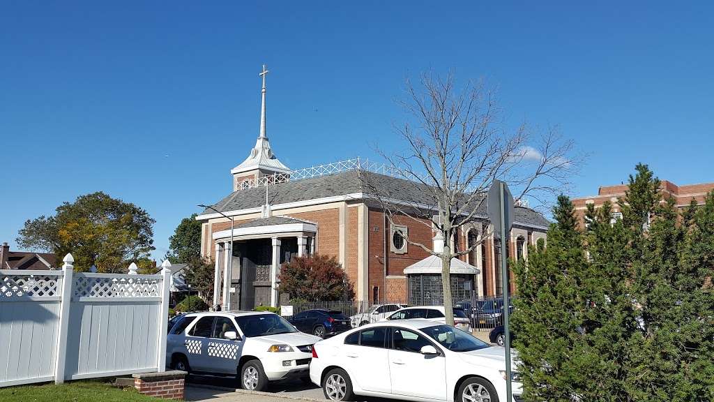 St. Robert Bellarmine Roman Catholic Church | 56-15 213th St, Bayside, NY 11364 | Phone: (718) 229-6465