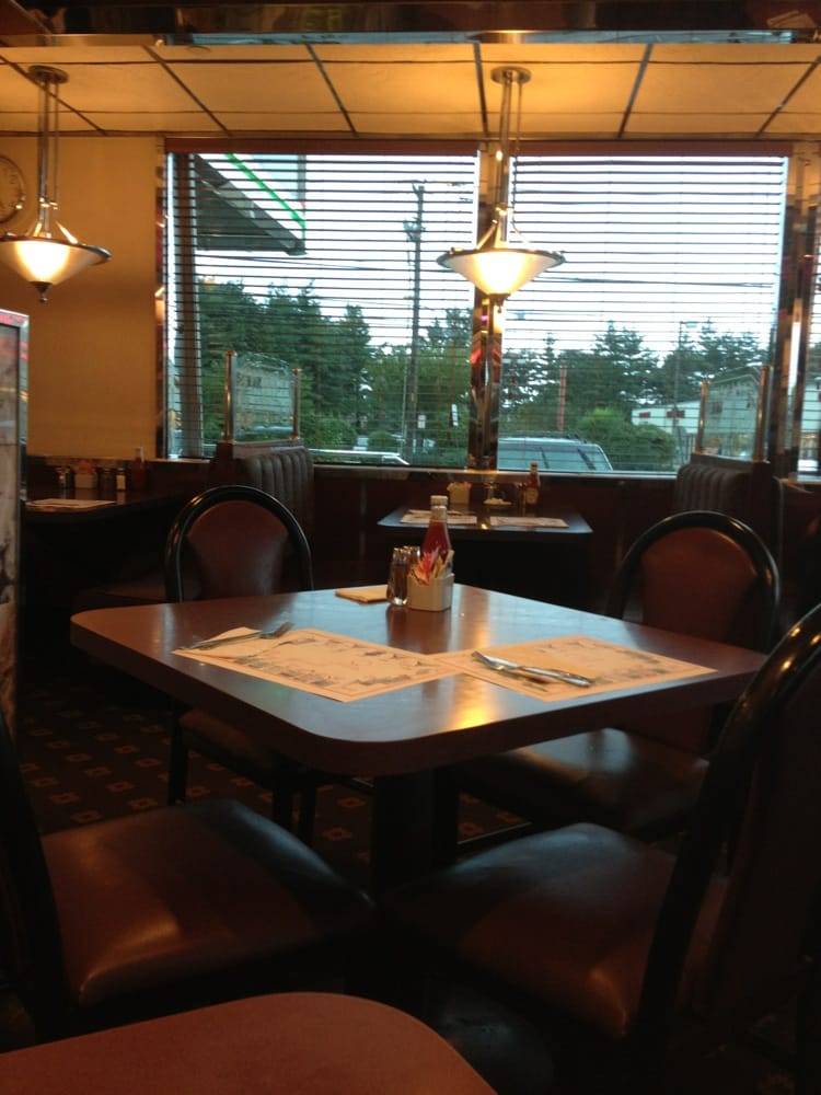 Omega Diner Restaurant | 1809 Lakeville Rd, New Hyde Park, NY 11040, USA | Phone: (516) 354-4666