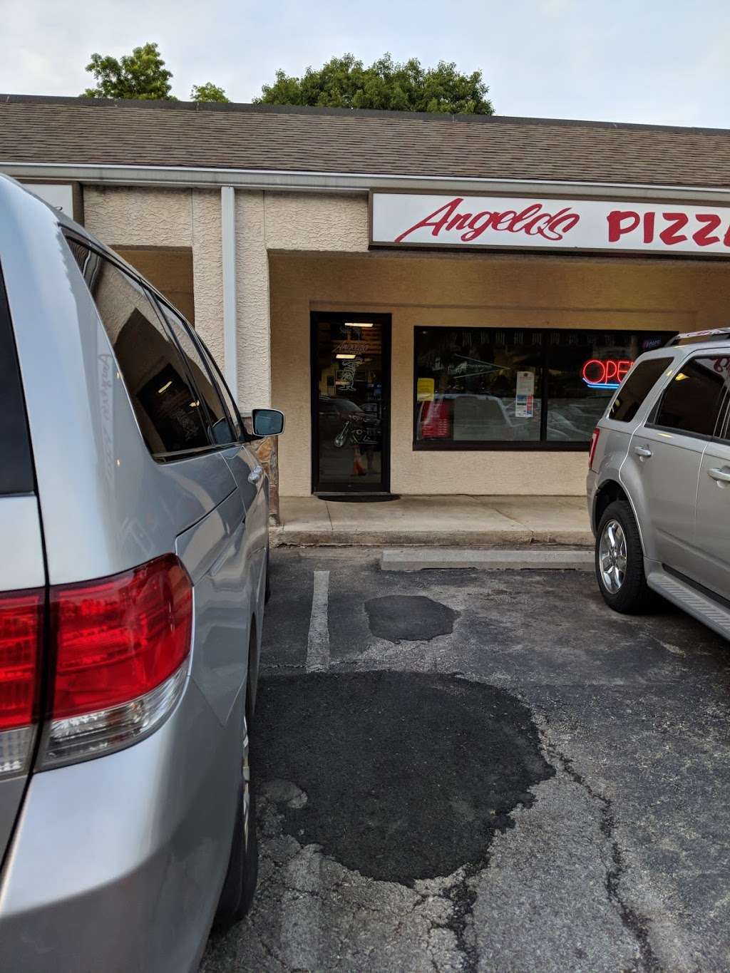 Angelos Pizza Co | 216 W Beidler Rd, King of Prussia, PA 19406, USA | Phone: (610) 265-4148