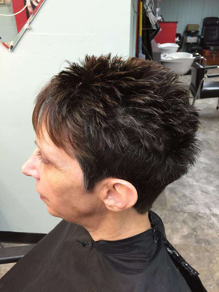 Shear Magic Salon Inc | 4 School St, Douglassville, PA 19518, USA | Phone: (610) 582-0494