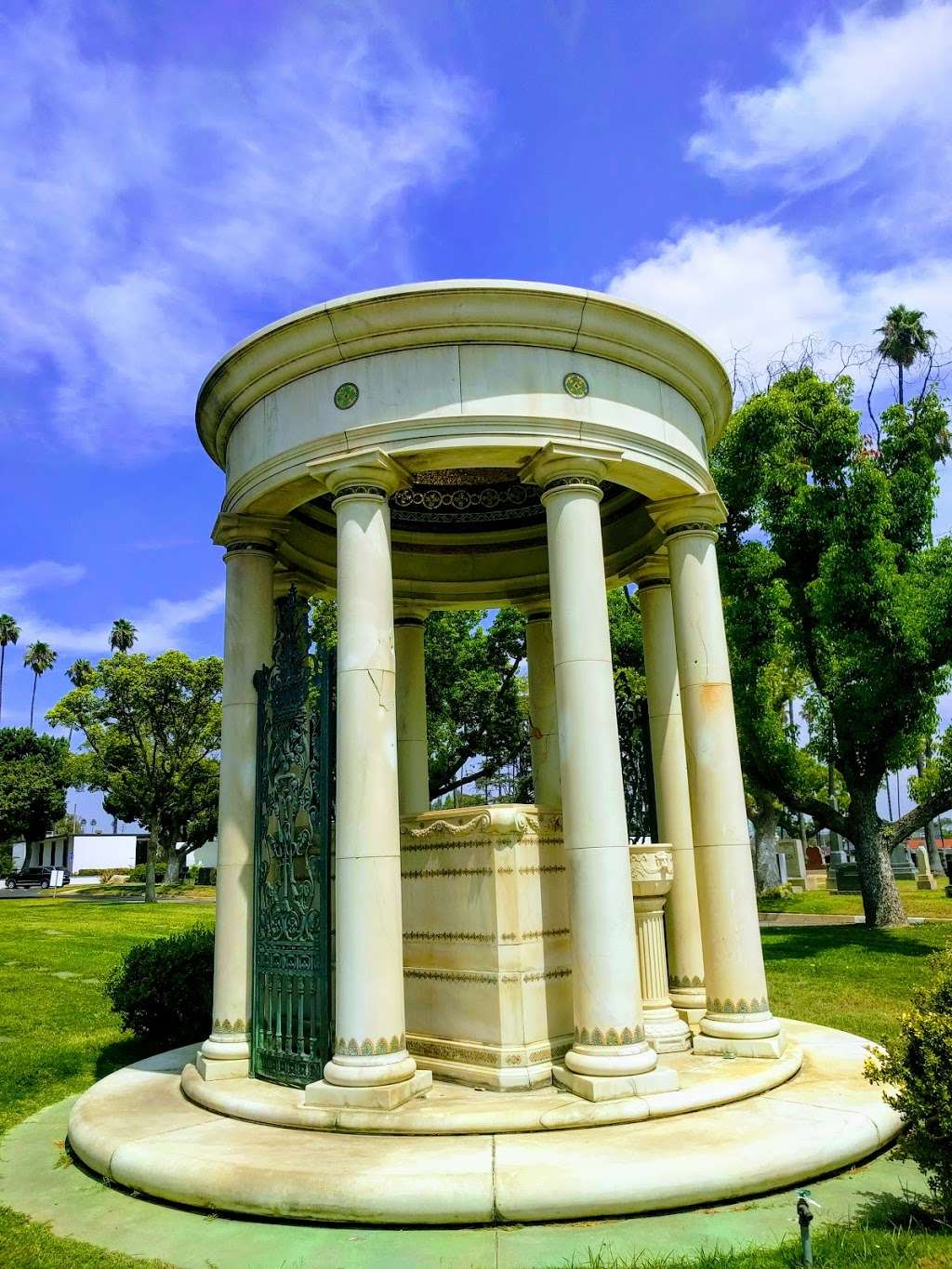 Home Of Peace Memorial Park And Mortuary | 4334 Whittier Blvd, Los Angeles, CA 90023 | Phone: (323) 261-6135