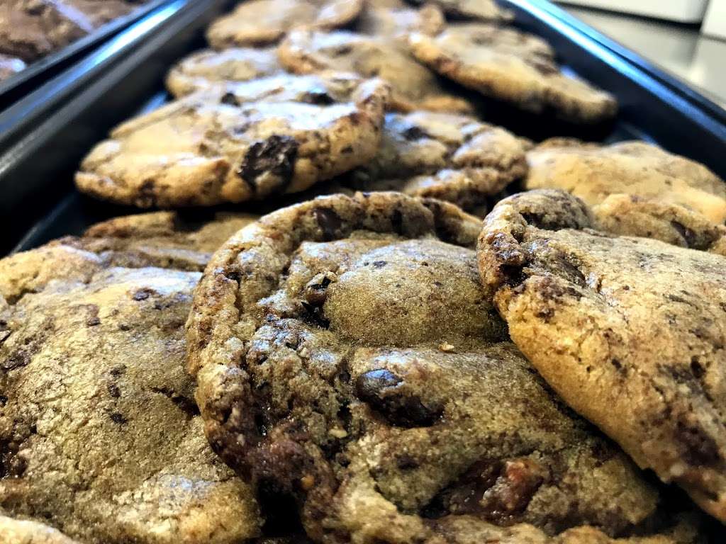 Country Cookie | 206 S Belt Hwy, St Joseph, MO 64506, USA | Phone: (816) 676-2000