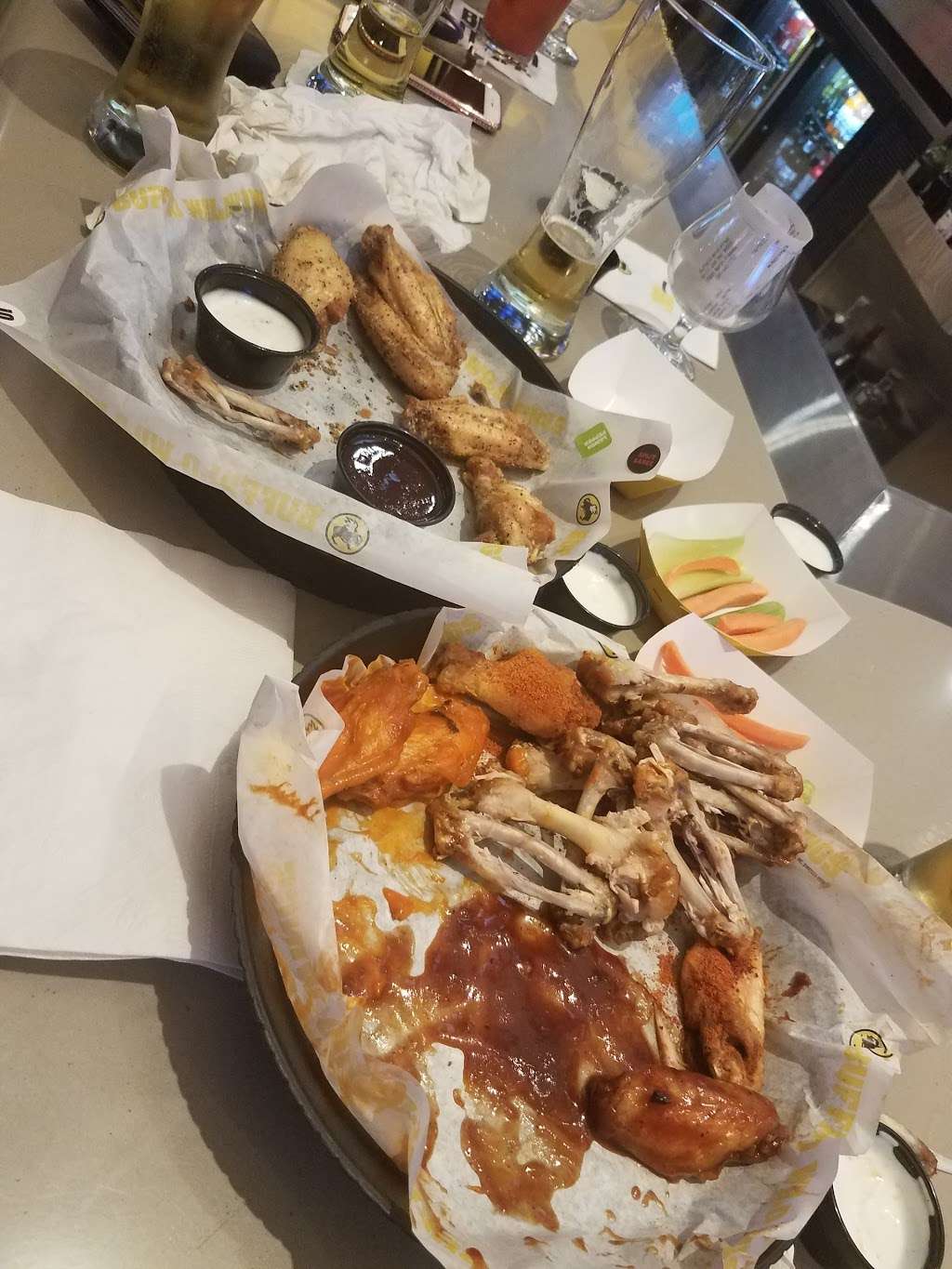 Buffalo Wild Wings | 15800 North Fwy, Houston, TX 77090 | Phone: (281) 443-0760