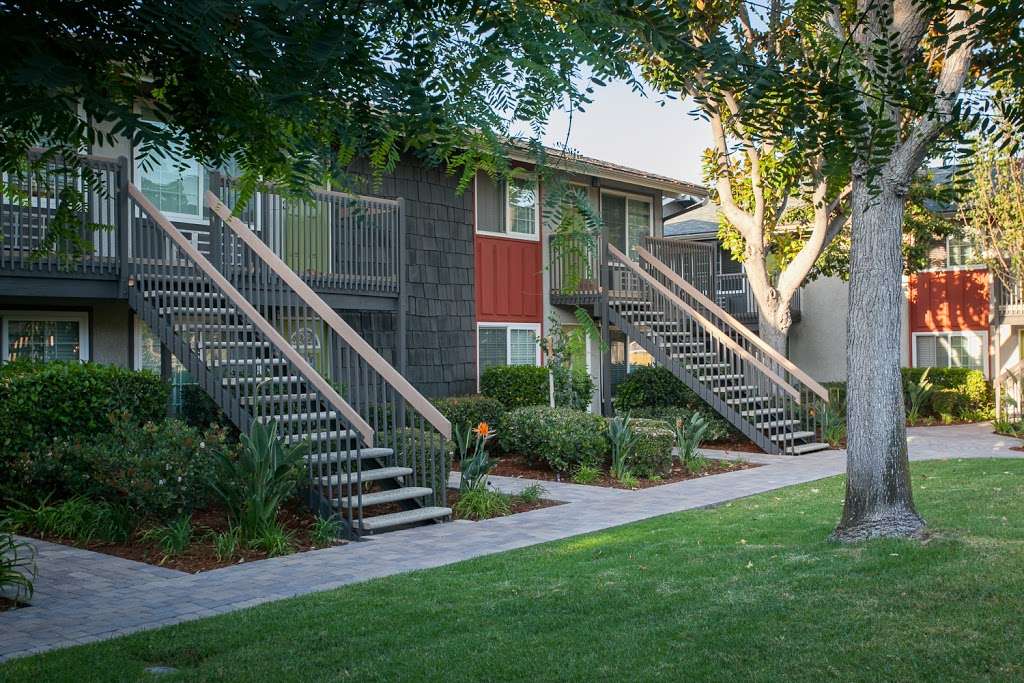 Sundial Apartments of Anaheim | 2704 W Ball Rd, Anaheim, CA 92804, USA | Phone: (714) 828-2140