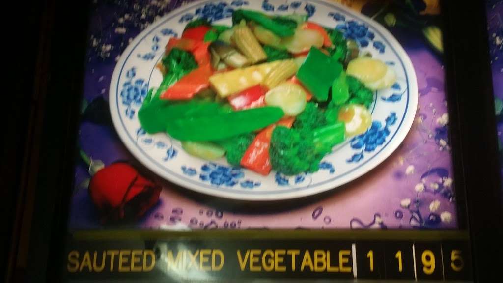 TingJiang Chinese Food & Sushi 107 Main St N, Woodbury, CT 06798