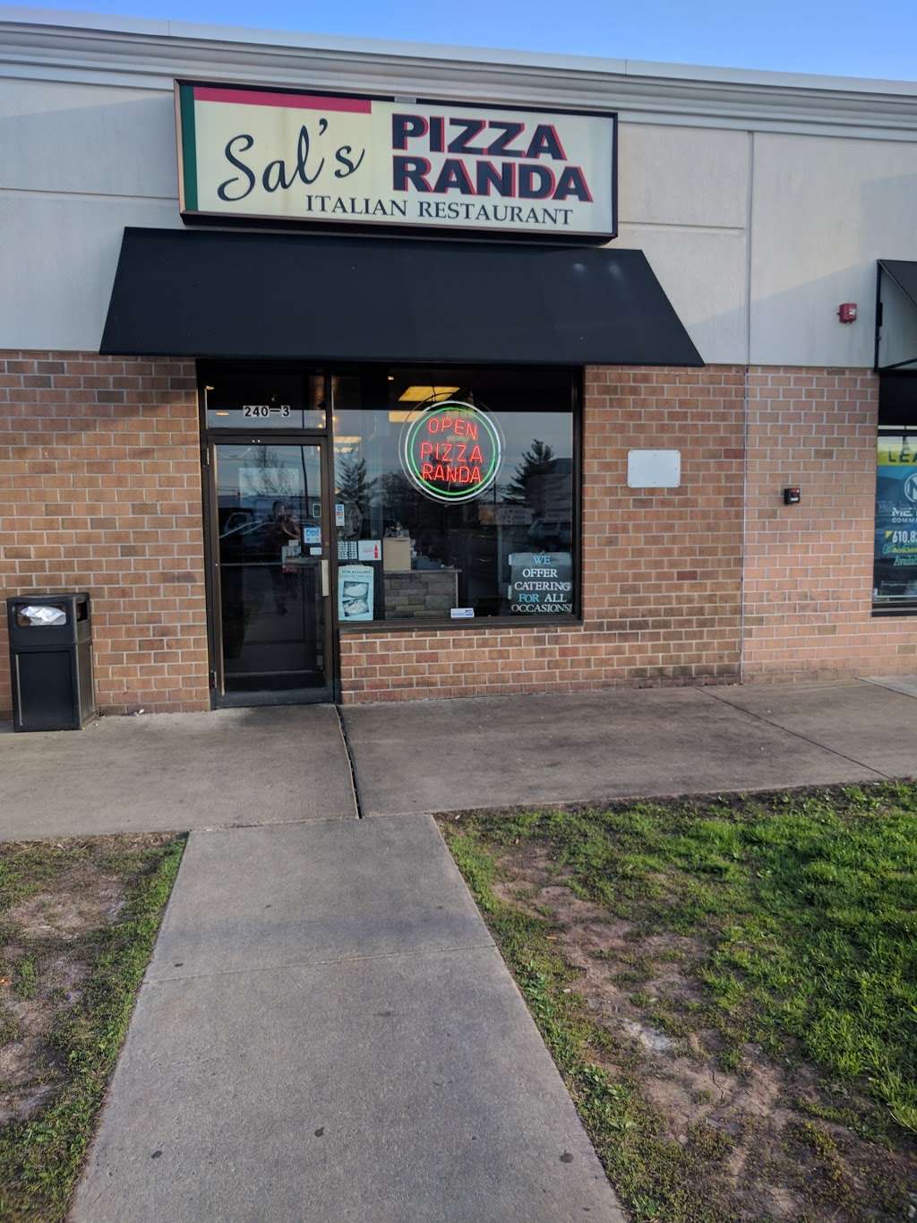 Sals Pizza Randa | 240 S West End Blvd # 3 #3, Quakertown, PA 18951, USA | Phone: (215) 536-2665