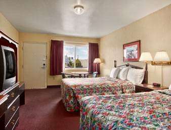 Days Inn by Wyndham Waynesboro | 239 W Main St, Waynesboro, PA 17268 | Phone: (717) 762-9113