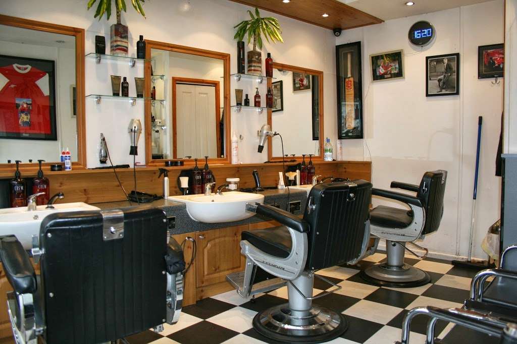 Demilia Hairdressers | 164B Upminster Rd, Upminster RM14 2RB, UK | Phone: 01708 440144