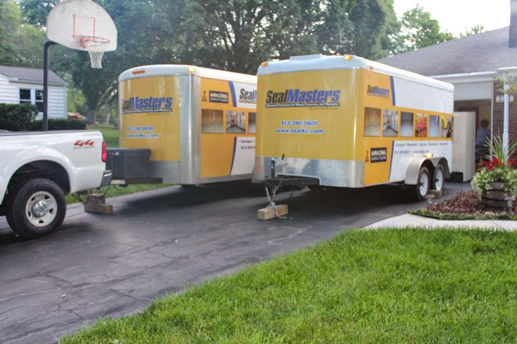 Amazing Garage Floors-Kansas City | 401 S Clairborne Rd #305, Olathe, KS 66062, USA | Phone: (913) 901-7139