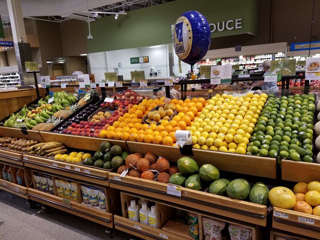 Publix Super Market at Lake Harris | 27615 US-27 # U, Leesburg, FL 34748, USA | Phone: (352) 787-0440