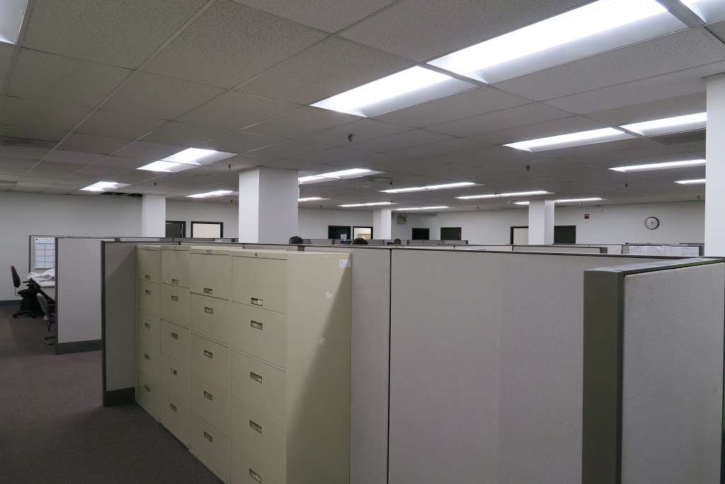 Vertical Lighting + Controls | 558 Plate Dr Suite 1, East Dundee, IL 60118, USA | Phone: (847) 844-0454