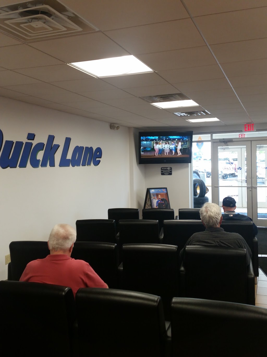 Quick Lane at West-Herr Ford | 5025 Camp Rd, Hamburg, NY 14075, USA | Phone: (716) 926-1200