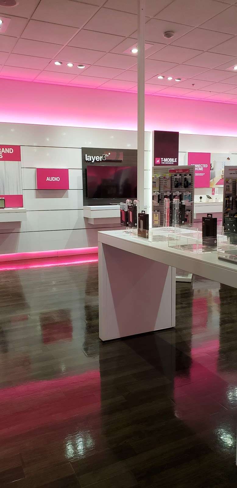 T-Mobile | 4771 Firestone Blvd, South Gate, CA 90280, USA | Phone: (323) 244-3168