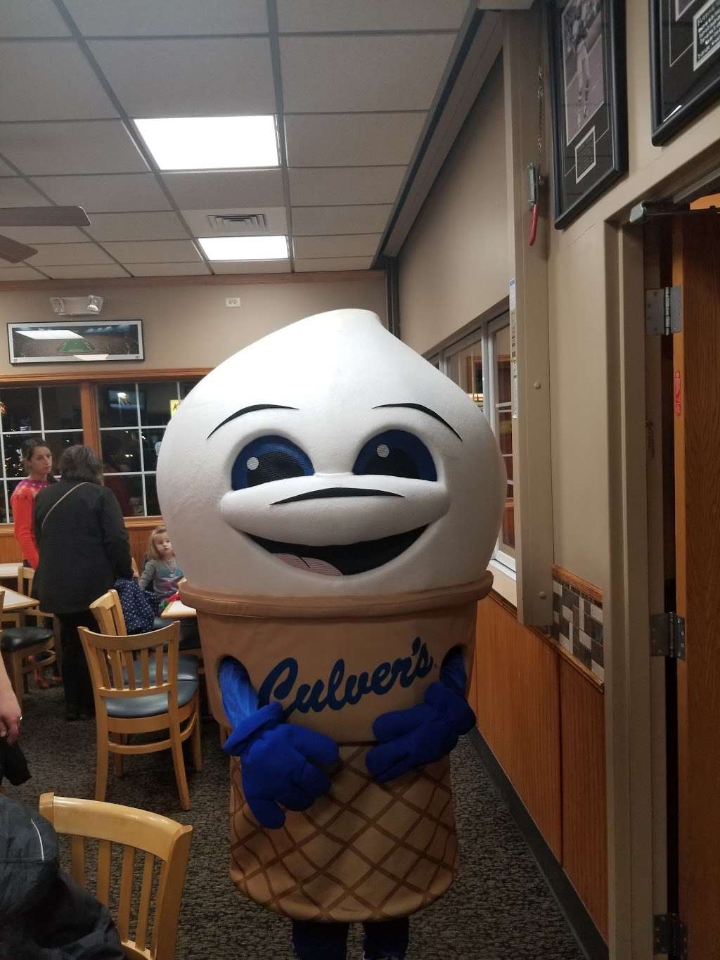 Culvers | 525 Village Walk Ln, Johnson Creek, WI 53038, USA | Phone: (920) 699-8420