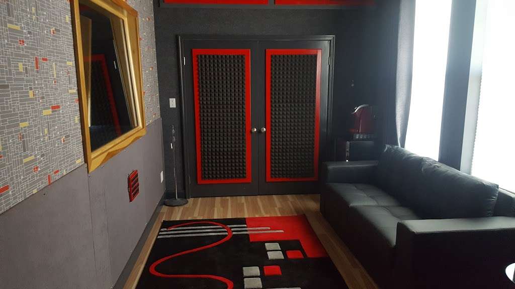 Sonic-Rocket Productions | 1662 Green Briar Ln, Fallbrook, CA 92028, USA | Phone: (760) 695-6444 Sonic-Rocket Productions | 1662 Green Briar Ln, Fallbrook, CA 92028, USA | Phone: (760) 695-6444