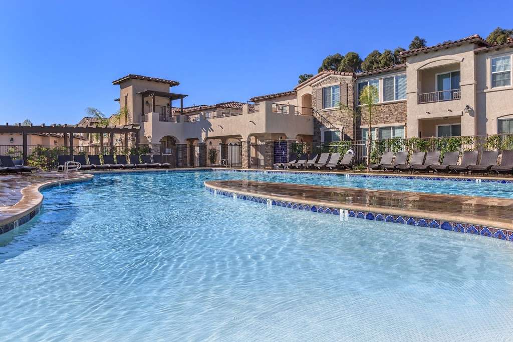 Avia La Jolla Luxury Apartments | 6345 Gullstrand St, San Diego, CA 92122, USA | Phone: (858) 452-4368