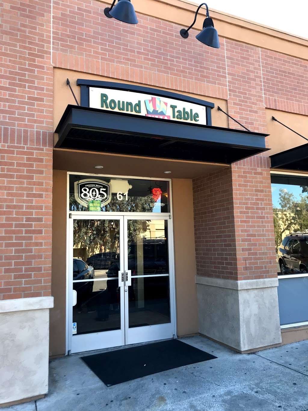 Round Table Pizza | 61 West 43rd Avenue, San Mateo, CA 94403 | Phone: (650) 577-0303