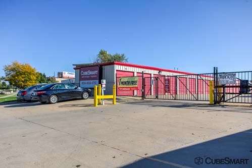 CubeSmart Self Storage | 2114 Oak Leaf St, Joliet, IL 60436, USA | Phone: (815) 744-8100