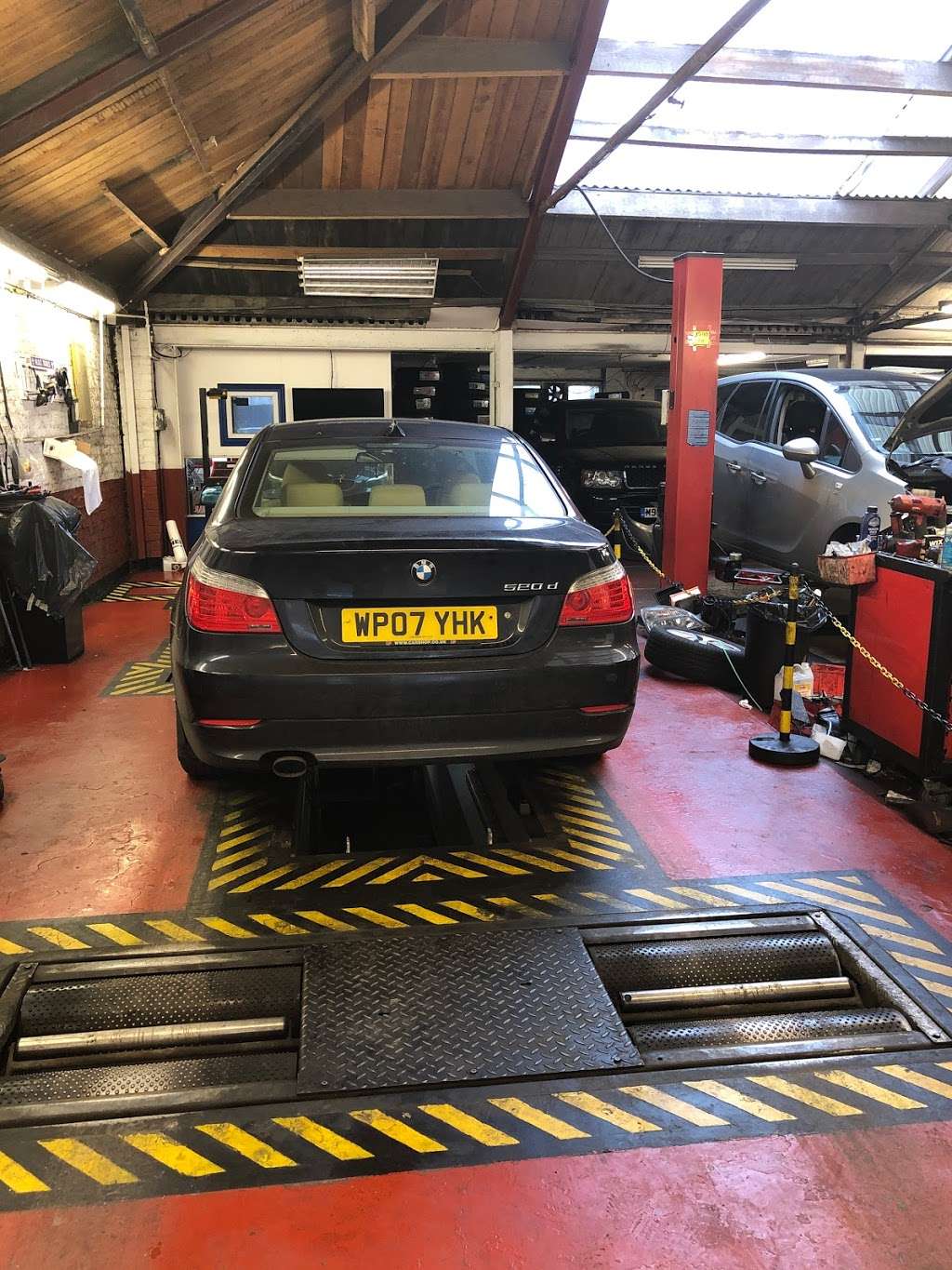 North Finchley Tyres | 944 High Rd, London N12 9RT, UK | Phone: 020 8445 2390