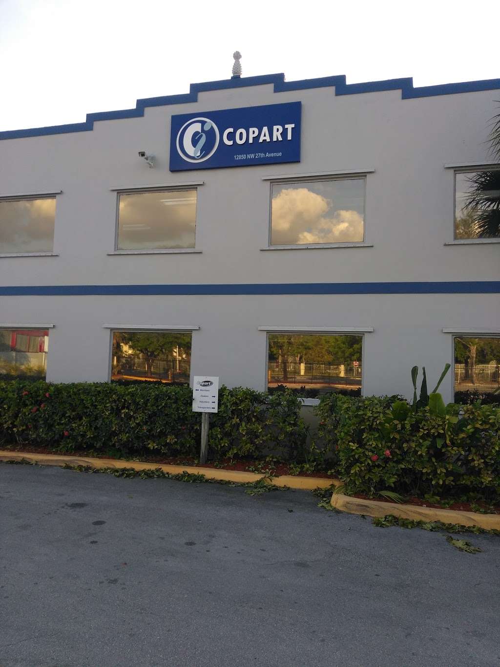 Copart - Miami North | 1, 12850 NW 27th Ave, Opa-locka, FL 33054, USA | Phone: (305) 688-6400