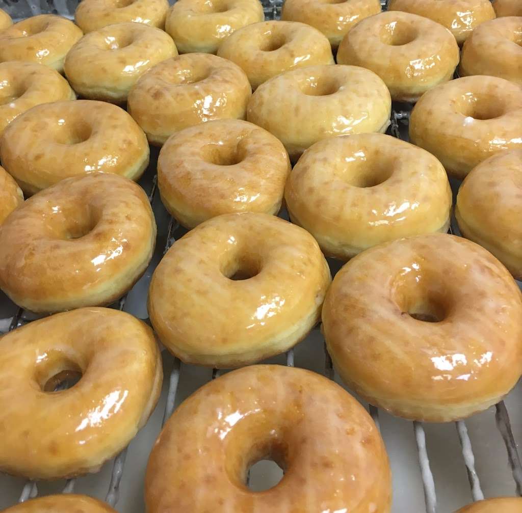 Fresh Donuts | 3332 Spring Stuebner Rd, Spring, TX 77389, USA | Phone: (281) 771-6163