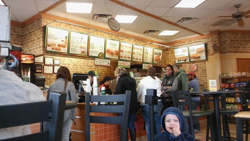 Subway Restaurants | 9885 Georgetown Pike, No. 17, Great Falls Shopping Center, Great Falls, VA 22066, USA | Phone: (703) 759-2216