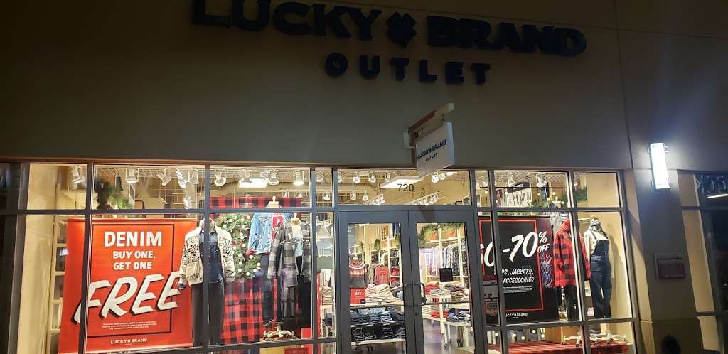 Lucky Brand | 6800 N 95th Ave Suite 720, Glendale, AZ 85305, USA | Phone: (623) 877-8910