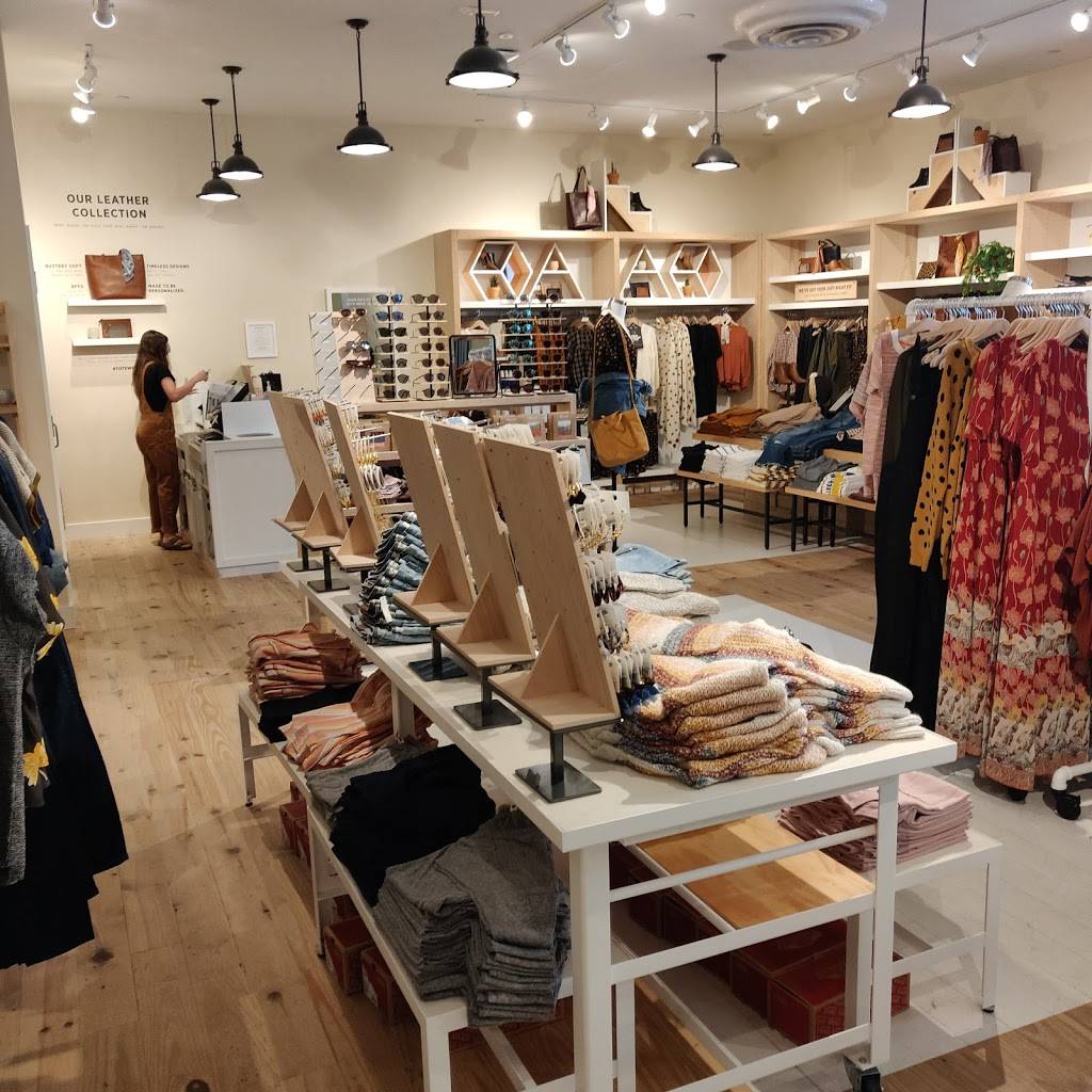 Madewell | 7601 Windrose Ave, Plano, TX 75024, USA | Phone: (469) 642-2793