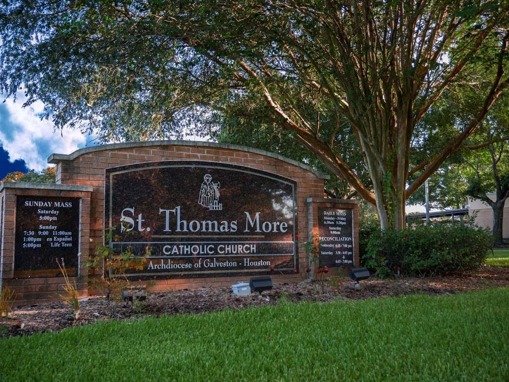 St Thomas More Catholic Church | 10330 Hillcroft St, Houston, TX 77096, USA | Phone: (713) 729-0221