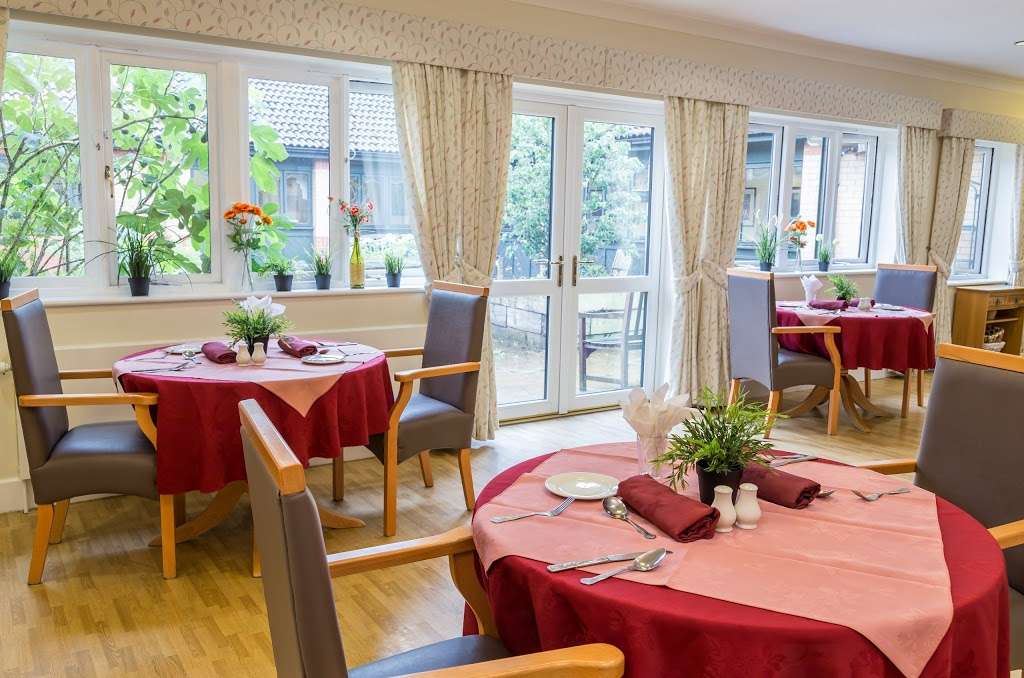 Barchester - Ashlar House Care Home | Near St Margarets Hospital, Epping CM16 6TY, UK | Phone: 01992 570691