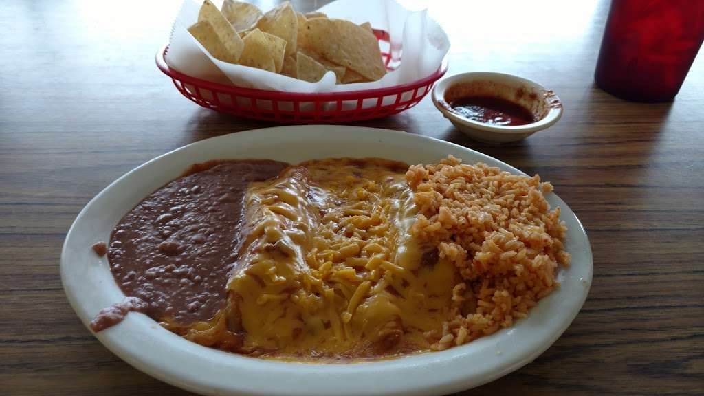 Chapala Mexican Restaurant | 5202 FM 517 Rd E, Dickinson, TX 77539, USA | Phone: (281) 534-7600