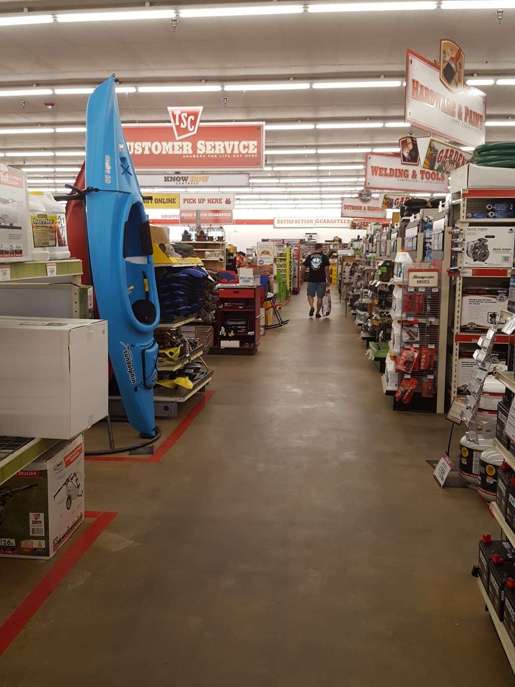 Tractor Supply Co. | 1725 E Houston St, Cleveland, TX 77327, USA | Phone: (281) 592-0246
