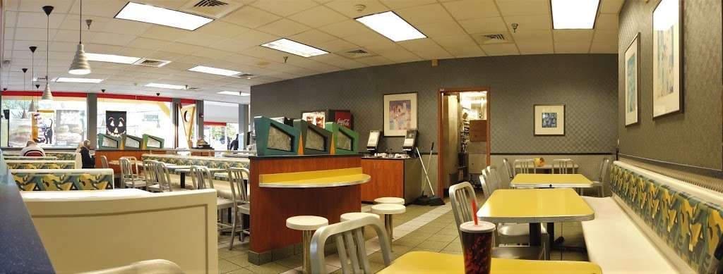 Burger King | 556 Central Park Ave, Scarsdale, NY 10583, USA | Phone: (914) 722-1964