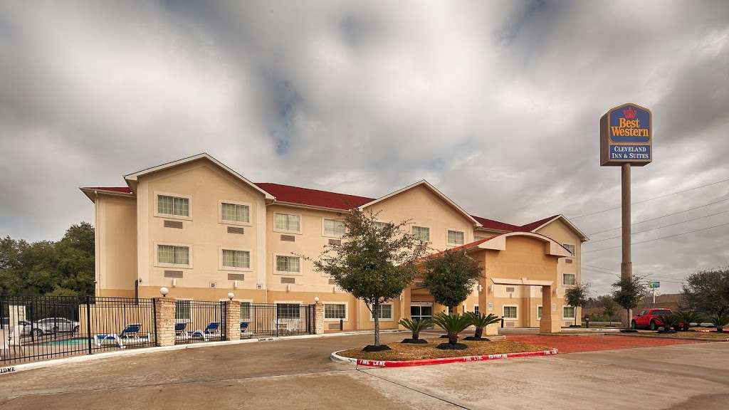 Best Western Cleveland Inn & Suites | 708 US-59, Cleveland, TX 77328, USA | Phone: (281) 659-2700