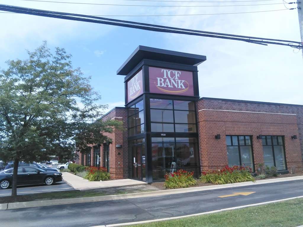TCF Bank | 8801 S Ridgeland Ave, Oak Lawn, IL 60453 | Phone: (800) 823-2265