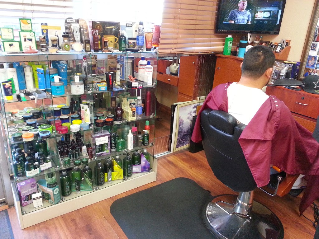 Camelback Barber Shop | 1928 E Highland Ave, Phoenix, AZ 85016, USA | Phone: (602) 274-5283