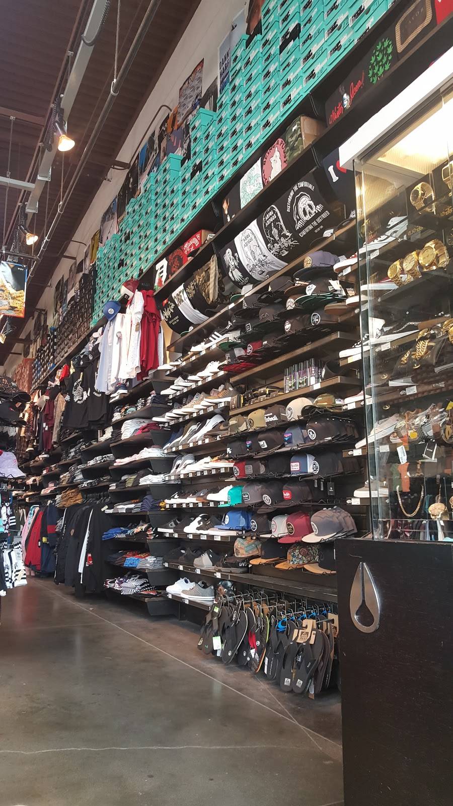 Zumiez | 8270 E 49th Ave #1475, Denver, CO 80238, USA | Phone: (720) 374-4763