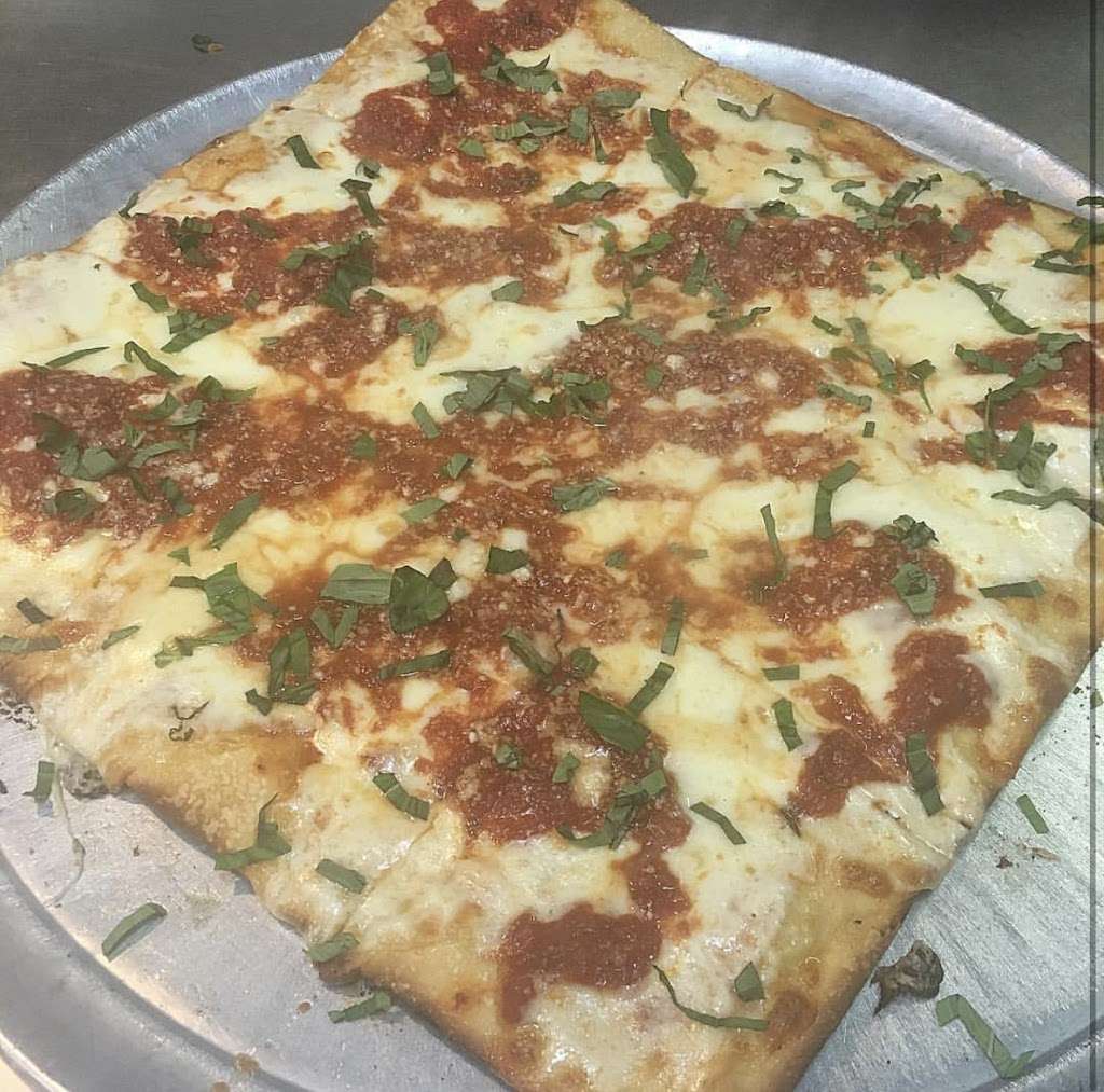 Lorenzo’s Pizza 2 | 704 W Emaus Ave, Allentown, PA 18103 | Phone: (610) 791-9111