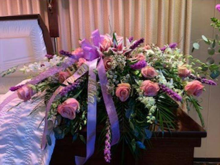 Heather & Vine Fine Floral Design | 6960 Wolf Rd, Indian Head Park, IL 60525, USA | Phone: (708) 246-6661