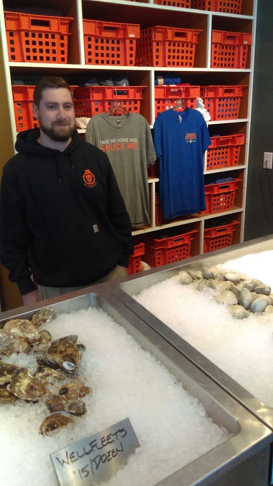 Island Creek Oyster Retail Shop | 296 Parks St, Duxbury, MA 02332, USA | Phone: (781) 566-5019