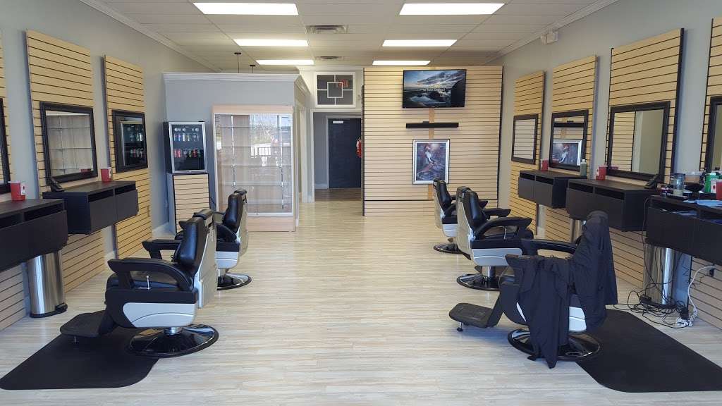 The B Shop Barbershop | 6314 Cypress Gardens Blvd, Winter Haven, FL 33884, USA | Phone: (863) 318-8700