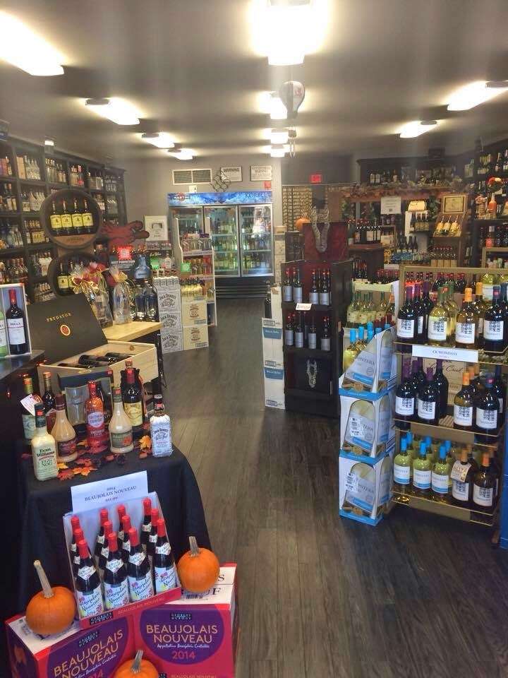 Neighborhood Wine & Spirits | 407 S Plank Rd, Newburgh, NY 12550, USA | Phone: (845) 563-0462