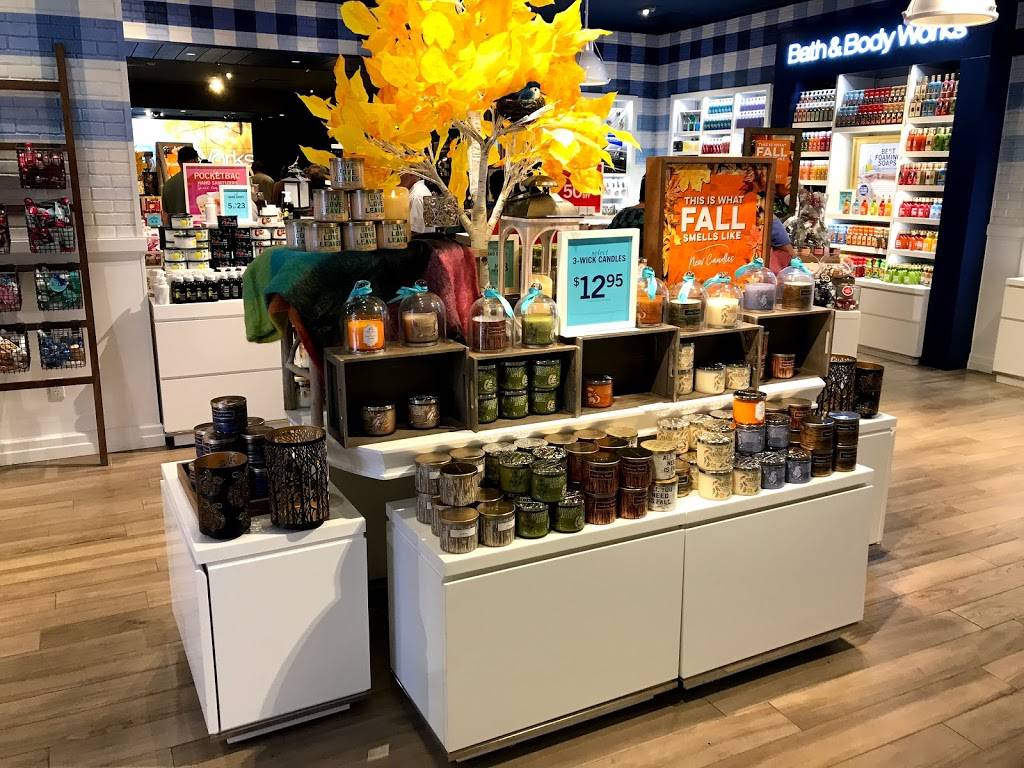 Bath & Body Works | 3615 Nicholasville Rd, Lexington, KY 40503, USA | Phone: (859) 272-3737