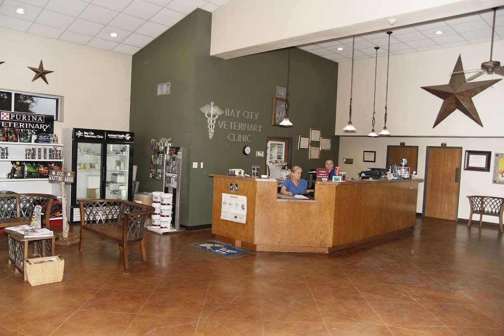 Bay City Veterinary Clinic & Equine Hospital | 4501 7th St, Bay City, TX 77414, USA | Phone: (979) 245-6364