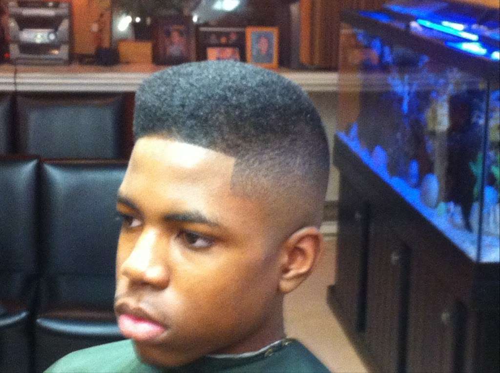 Daves Cut Above Barber Shop | 416 W 144th St, Riverdale, IL 60827 | Phone: (708) 201-8141